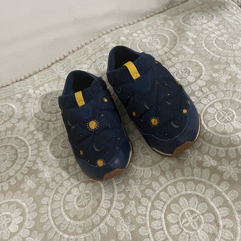 Reember Teva Celestial Pattern